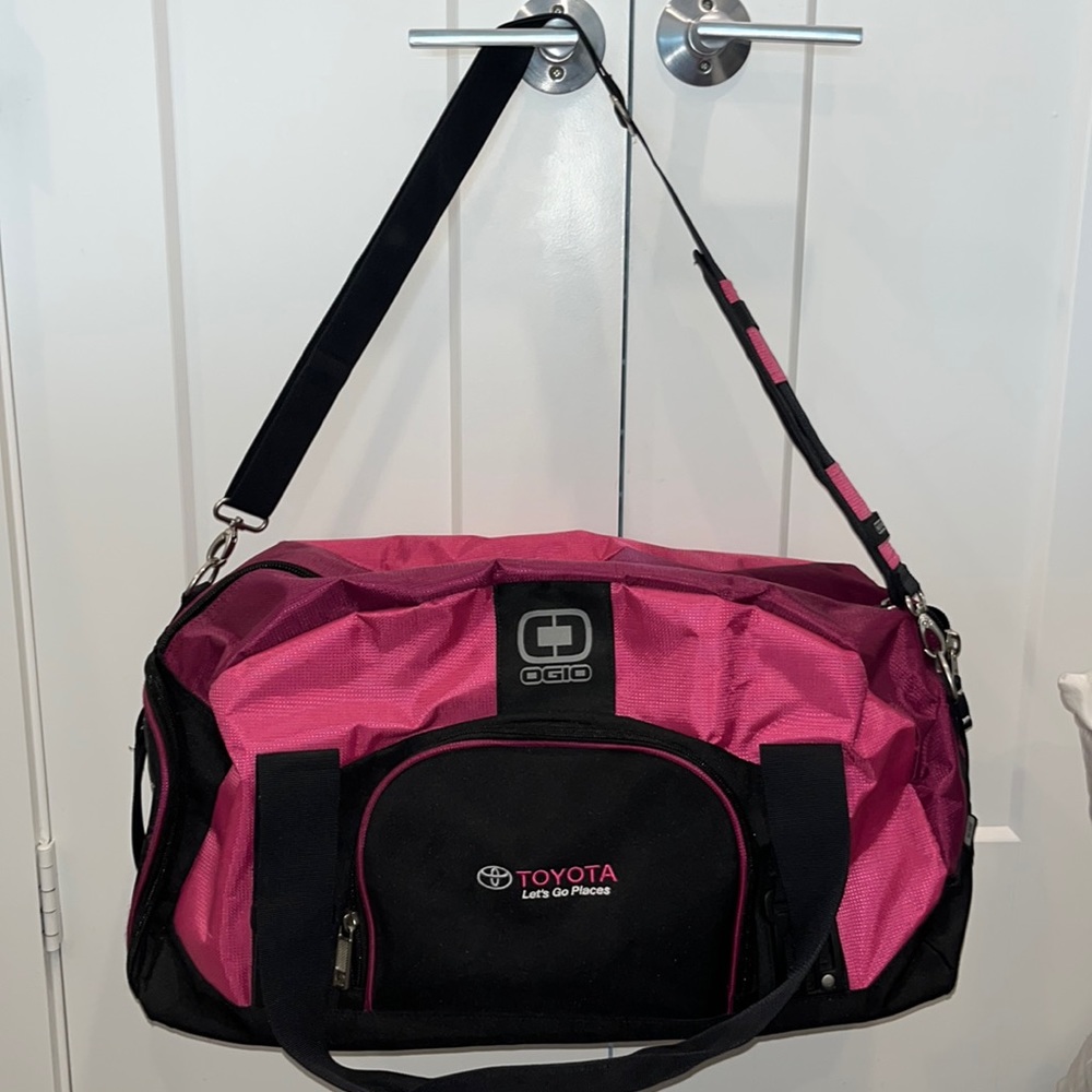 Ogio Big Dome pink duffel bag